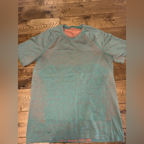 Lululemon Metal Vent Tech Short-Sleeve Shirt in Solar Orange / Maldives Green M - Picture 5 of 8